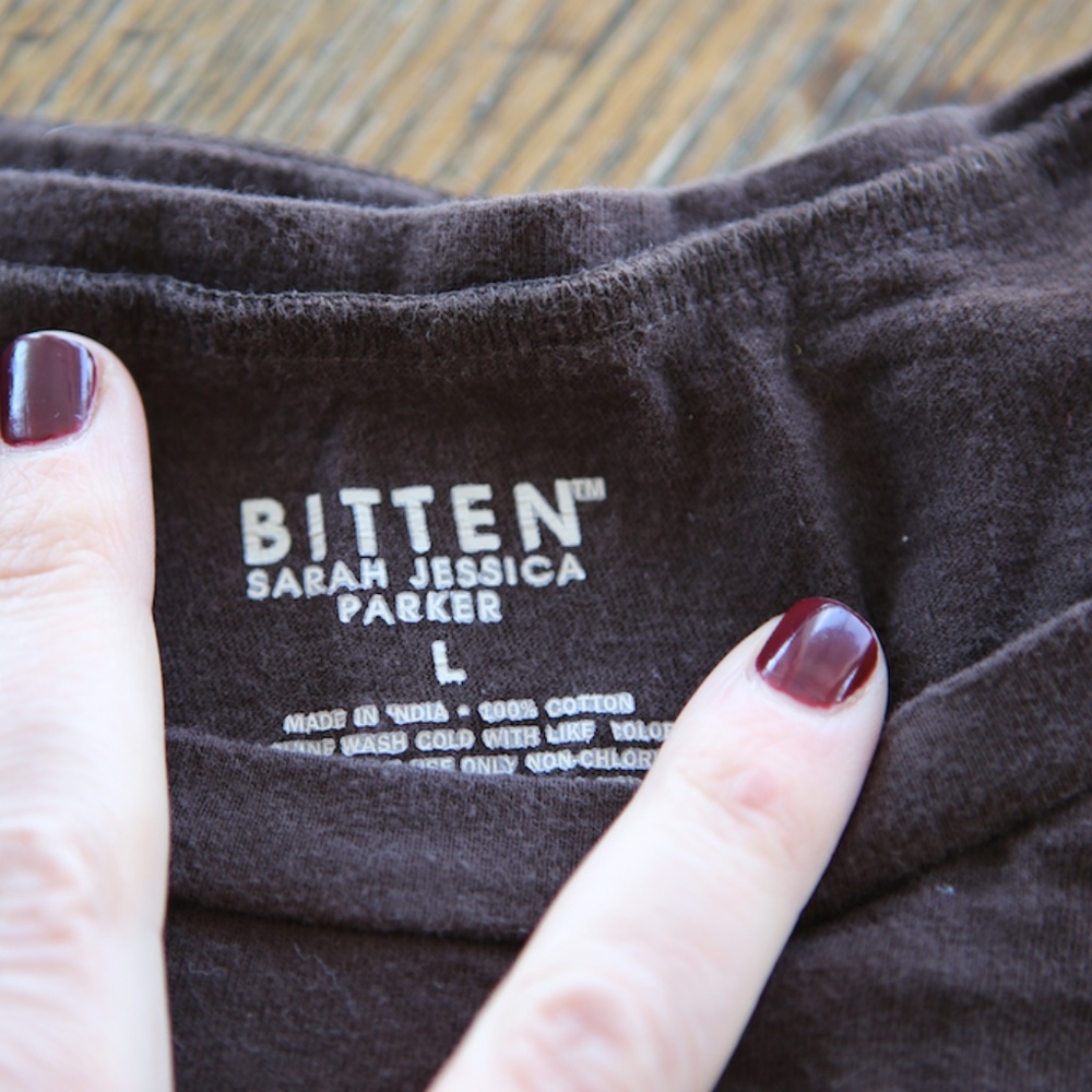 cute graphic tee from SJP's early collection